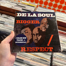 Load image into Gallery viewer, DE LA SOUL - BIGGER / RESPECT [RSD25] (2x7&quot;)
