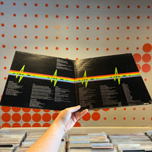 Load image into Gallery viewer, [USED] PINK FLOYD - DARK SIDE OF THE MOON (LP)
