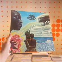 Load image into Gallery viewer, [USED] MILES DAVIS - BITCHES BREW (2xLP)
