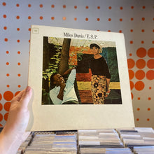 Load image into Gallery viewer, [USED] MILES DAVIS - E.S.P. (LP)
