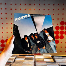 Load image into Gallery viewer, [USED] RAMONES - LEAVE HOME (LP)

