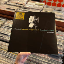 Load image into Gallery viewer, MILES DAVIS - LIVE AT THE PLUGGED NICKEL: DECEMBER 23, 1965 (Second Set) [RSDBF25] (2xLP)
