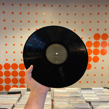 Load image into Gallery viewer, [USED] ALLMAN BROTHERS BAND - THE DEFINITIVE ALLMAN BROTHERS BAND COLLECTION (6xLP BOX SET + BOOK)
