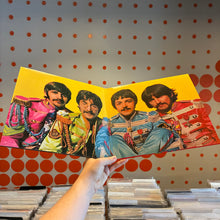 Load image into Gallery viewer, [USED] BEATLES - SGT. PEPPERS LONELY HEARTS CLUB BAND (2xLP)
