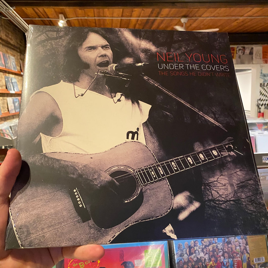 NEIL YOUNG - UNDER THE COVERS: THE SONGS HE DIDN'T WRITE (2xLP)